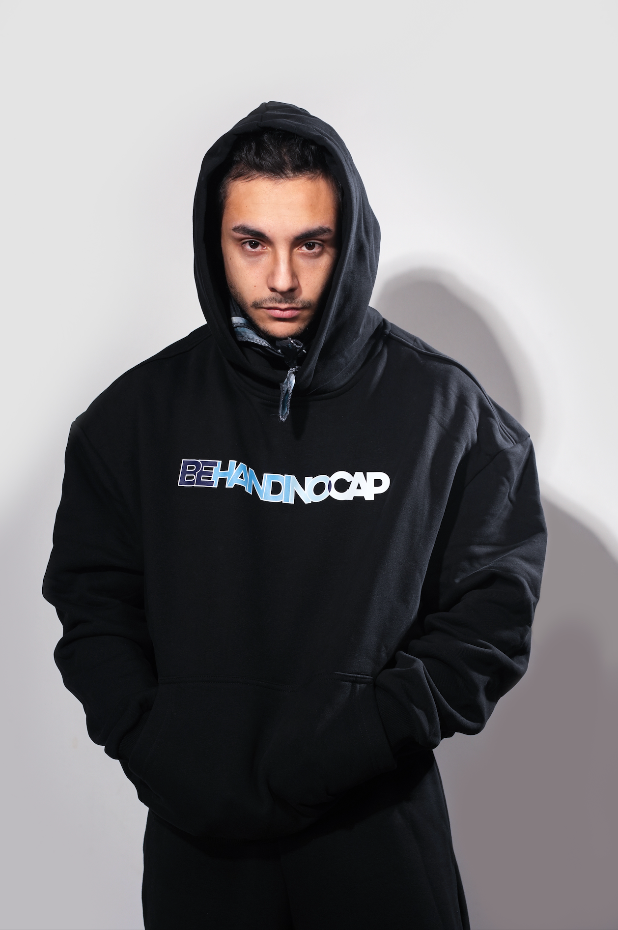 Sudadera negra Blue Race Handicap 001