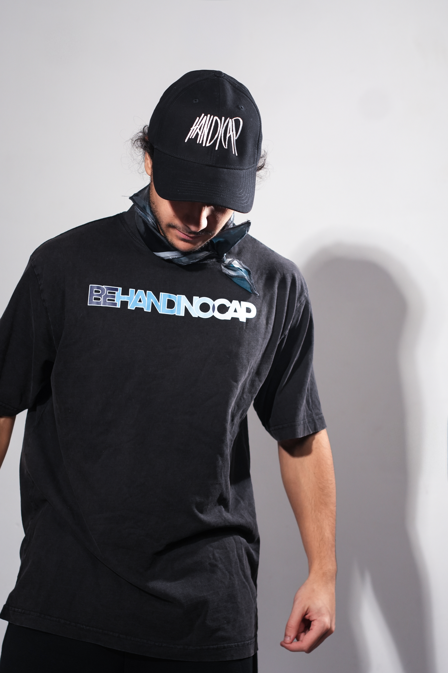 Gorra negra Race Blue Handicap 001